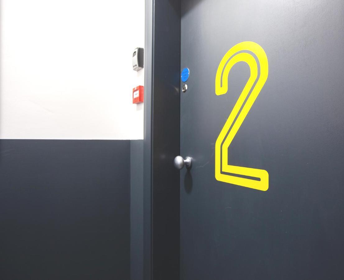 Yellow Hive Boutique Stay Apt 2 ベルファスト エクステリア 写真
